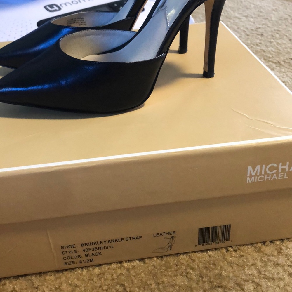 Pumps - Picture 5 of 5